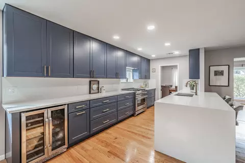 8426 Van Pelt Dr, Dallas, TX 75228