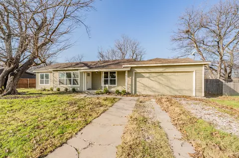 3713 Cheryl St, Haltom City, TX 76117
