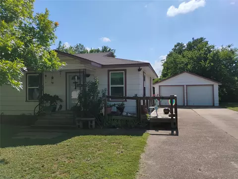 218 Bandera St, Benbrook, TX 76126