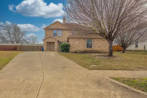 332 Bob White Dr, Red Oak, TX 75154