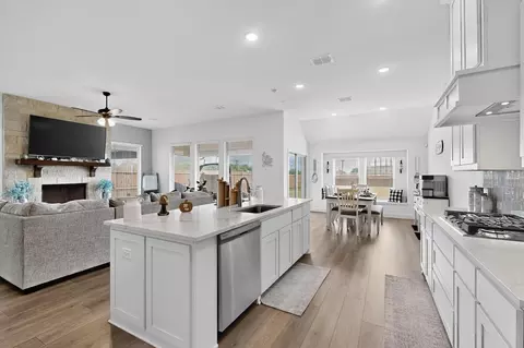 205 Lakewood Ln, Ponder, TX 76259