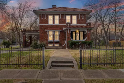 2203 Walworth St, Greenville, TX 75401