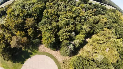 2099 Parkview Dr, Wills Point, TX 75169
