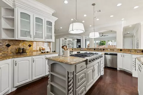 Kitchen - 469 Apache Trl, Keller, TX 76248 photo 3 of 3