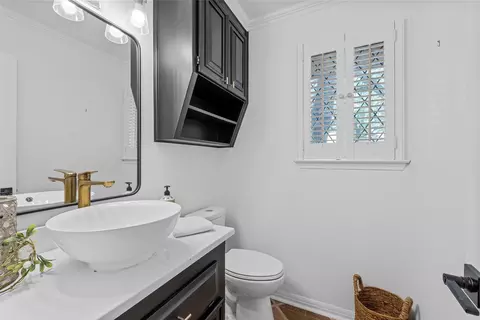 Bath - 3000 Chimney Hill Dr, Waco, TX 76708 photo 5 of 6
