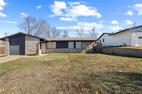 3718 Yellowstone St, Irving, TX 75062