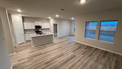 Living - 560 Marsh St, Cleburne, TX 76033 photo 2 of 2