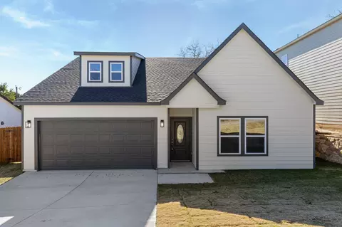 2619 Hillside Dr, Granbury, TX 76048