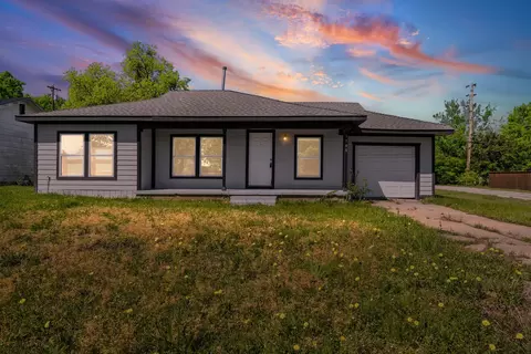1806 Wellington St, Greenville, TX 75401