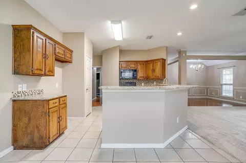 Kitchen - 177 Aspen Loop, Aledo, TX 76008 photo 4 of 4