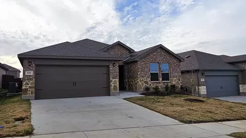 934 Newport Dr, Ferris, TX 75125