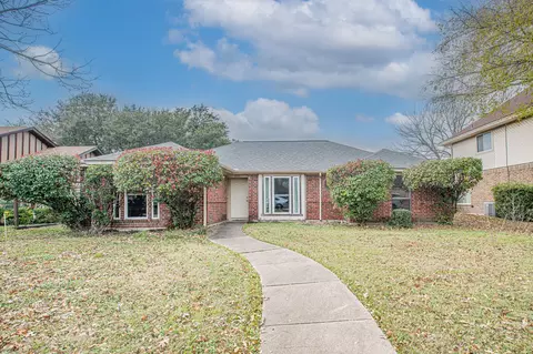 2709 Cornell Dr, Rowlett, TX 75088