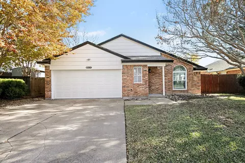 6721 Cherrytree Dr, Arlington, TX 76001