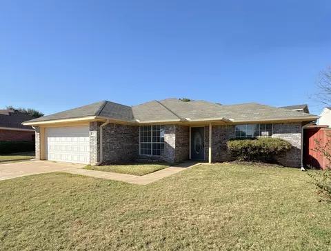 4 Blue Star Ct, Wichita Falls, TX 76310