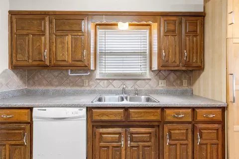 100 Thiele Rd, Lorena, TX 76655 photo 13