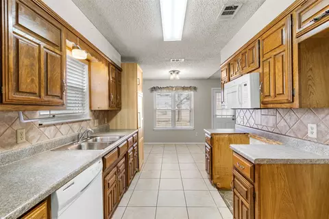100 Thiele Rd, Lorena, TX 76655 photo 12