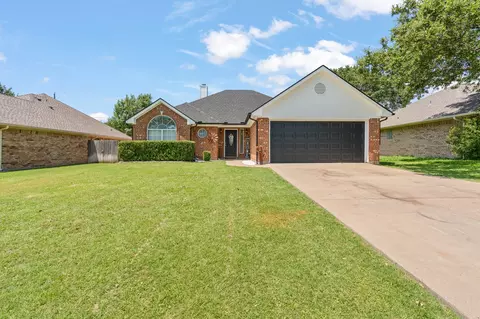 1404 Hyde Park Blvd, Cleburne, TX 76033