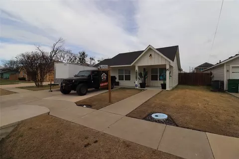 Exterior - 309 Thomas St, Terrell, TX 75160 photo 3 of 4