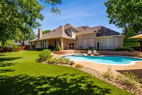 901 Canterbury Ln, Keller, TX 76248