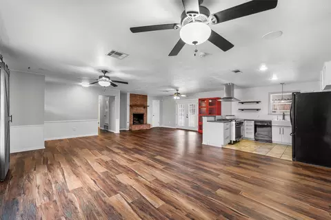 Living - 2208 Lake Forest Dr, Waco, TX 76708 photo 2 of 6