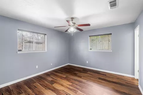 Bedroom - 2208 Lake Forest Dr, Waco, TX 76708 photo 5 of 6