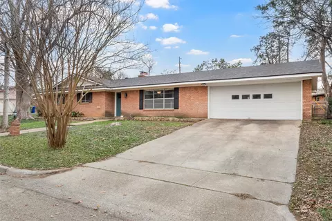 Exterior - 2208 Lake Forest Dr, Waco, TX 76708 photo 4 of 6