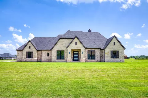 1355 Canyon Lake Rd, Wills Point, TX 75169