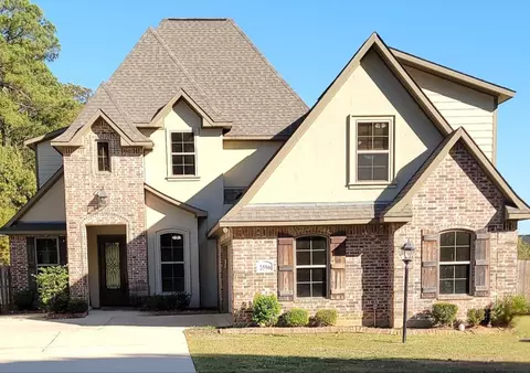 2596 Southcrest Dr, Haughton, LA 71037