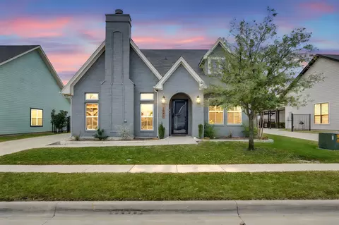 1565 Lizzie Ln, Burleson, TX 76028