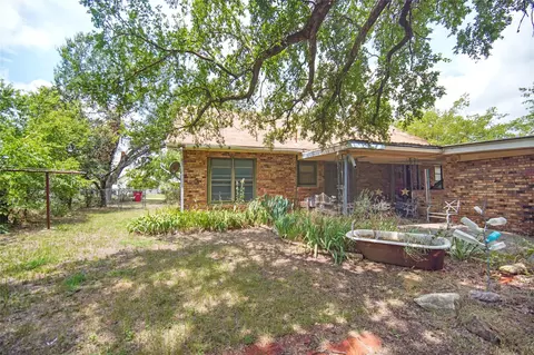 Exterior - 127 Valentine St, Windthorst, TX 76389 photo 2 of 8