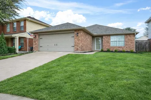 118 Jefferson Dr, Venus, TX 76084
