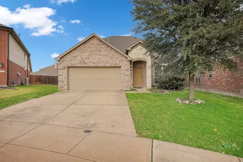8828 Night Wind Ln, Fort Worth, TX 76244