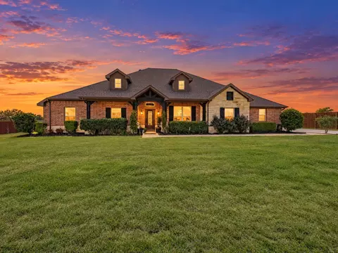 217 Heather Ln, Decatur, TX 76234