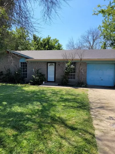 309 Redbud Ln, Wilmer, TX 75172