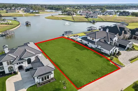 6137 Lakeside Dr, Fort Worth, TX 76179