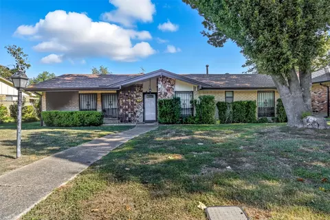 1715 Shady Glen Ln, Dallas, TX 75232