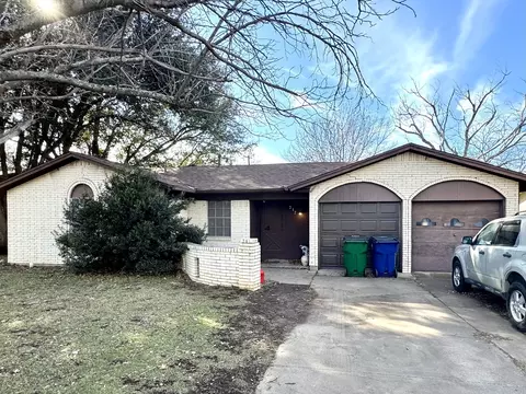 317 N Trail St, Crowley, TX 76036
