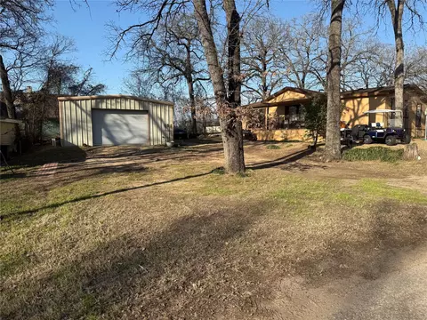 144 Tanglewood Dr, Mabank, TX 75156
