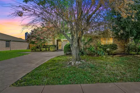 201 Tripp Trl, Denton, TX 76207