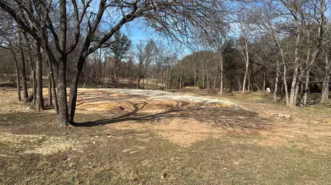 406 Shady Grove Dr, Granbury, TX 76049