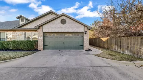 2233 Cobblestone Ct, Granbury, TX 76049