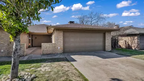6436 Brookhaven Trl, Fort Worth, TX 76133