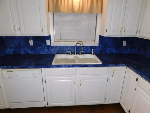 Kitchen - 604 NW 7th St, Springhill, LA 71075 photo 3 of 3