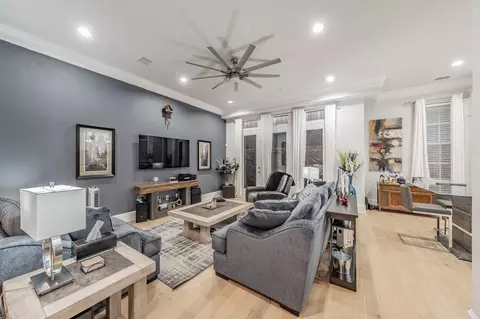 7333 Valley View Ln #902, Dallas, TX 75240