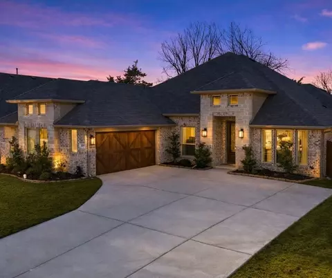 1125 Cardinal Dr, Midlothian, TX 76065