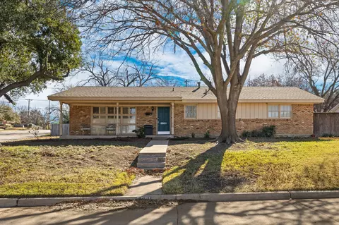 5801 Wessex Ave, Fort Worth, TX 76133