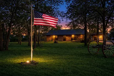 1271 County Road 3555, Paradise, TX 76073