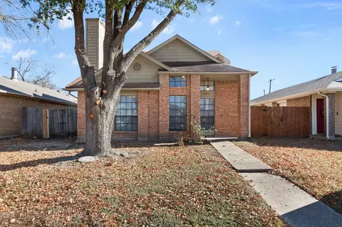 618 Las Brisas Dr, Mesquite, TX 75149