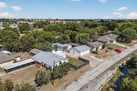 157 SE Tarrant Ave, Burleson, TX 76028