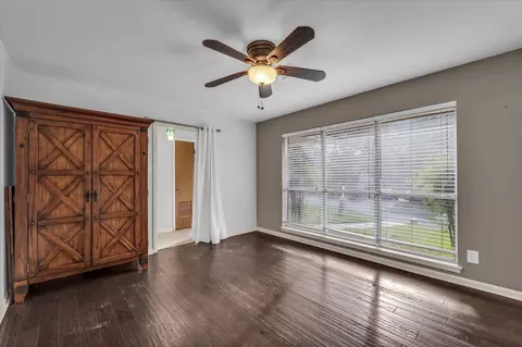 Bedroom - 4325 Shady Glen Dr, Waco, TX 76708 photo 3 of 8